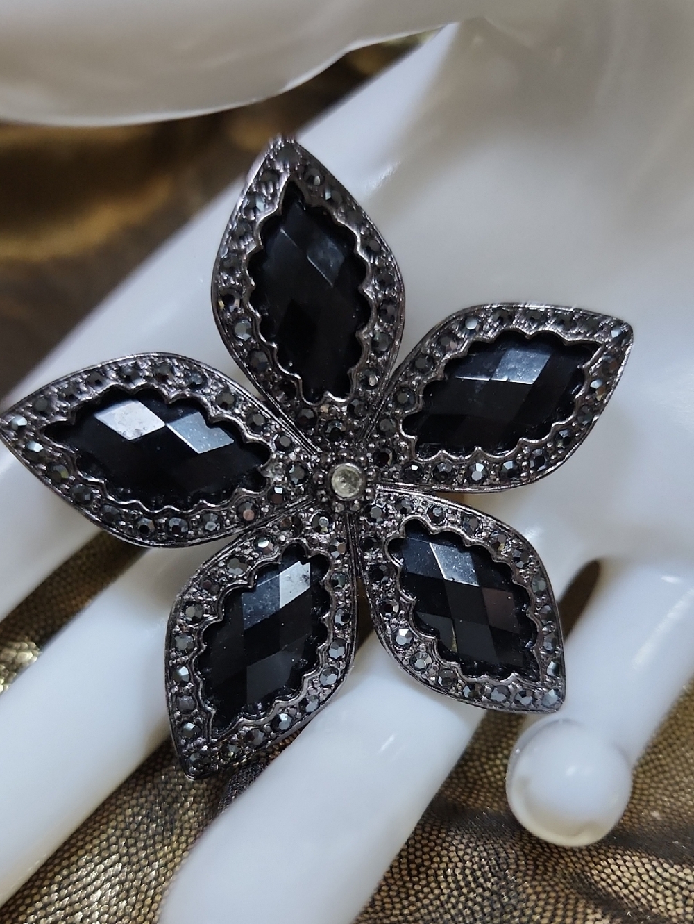 Monet Black Flower Statement Ring - Elegant Women's Fashion‎ Jewelry